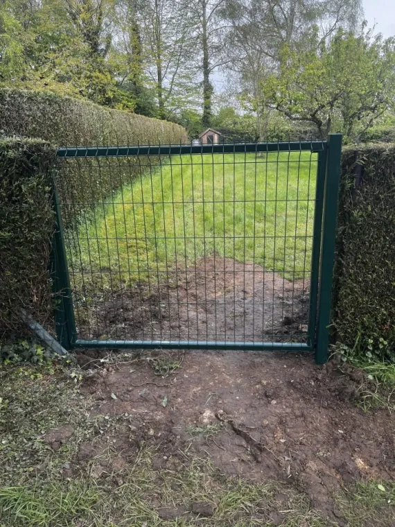pose d'un portillon sur la commune de JOLIMETZ, Landrecies, Jacquinet Aménagements Extérieurs