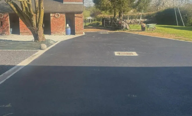 pose d'enrobé sur la commune de La Groise, Landrecies, Jacquinet Aménagements Extérieurs